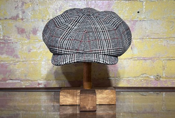 Oversized-Newsboy-Cap-Check-front